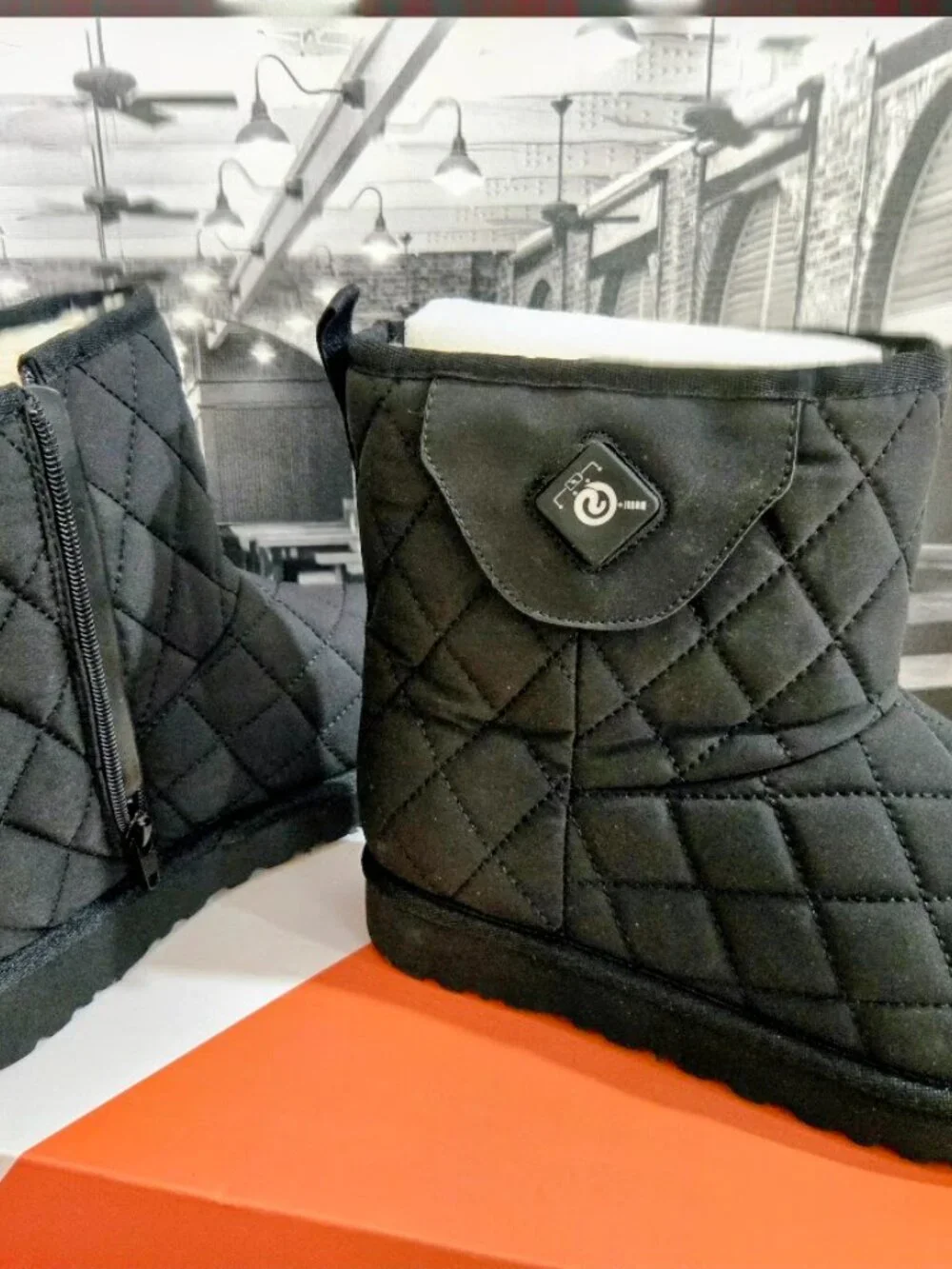 Intelligent Heated Boots Black Quilted Rechargeable NIB Sz W8/M6.5